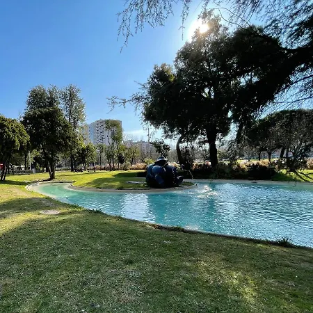 The Swallows Nest * Lissabon