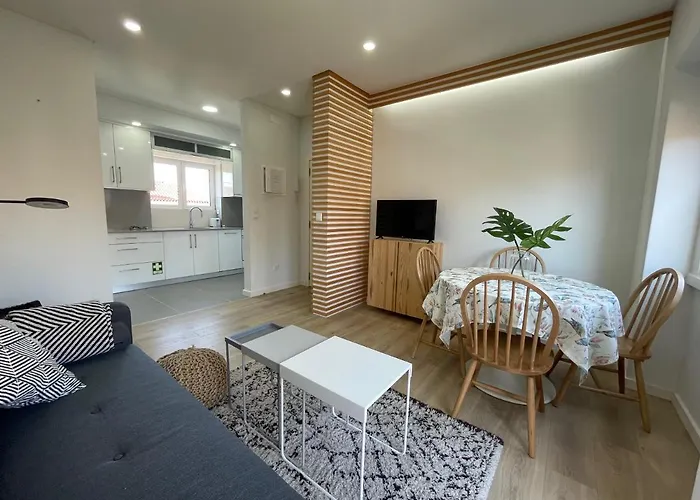 The Swallows Nest * Lizbona